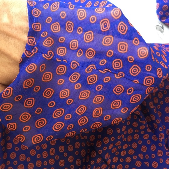 Fun Patterned Sheer Work Blouse - Picture 5 of 7